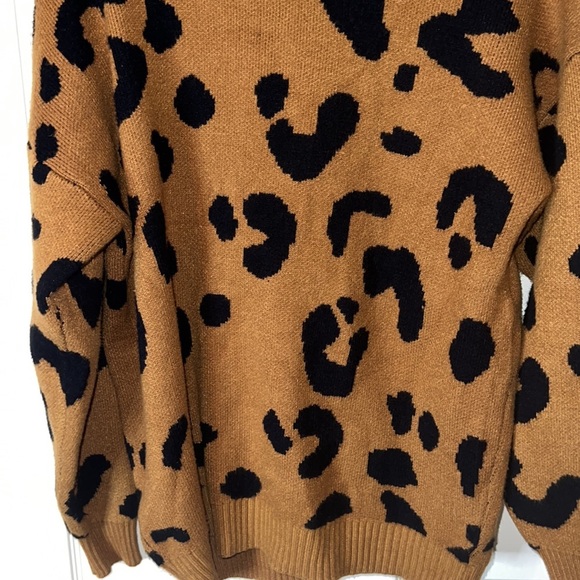 Slouchy Leopard Print Cardigan - Picture 6 of 7